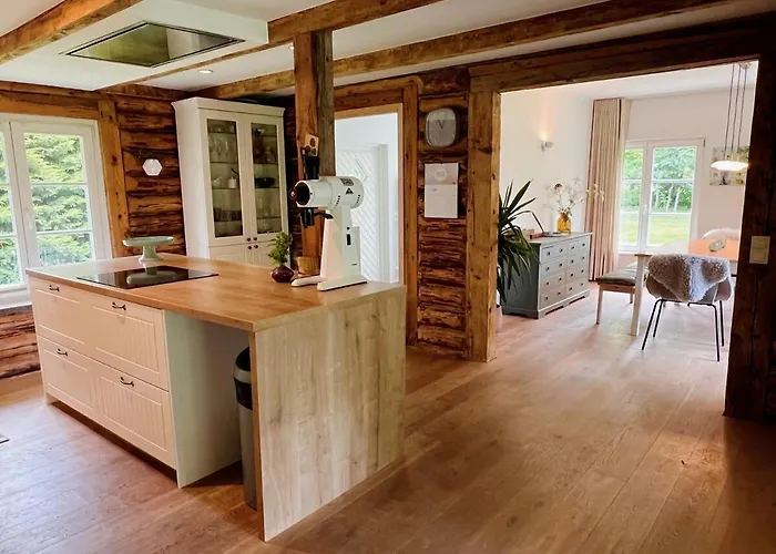 Dom wakacyjny Forest Escape 35min From Tallinn - Hottub & Sauna *